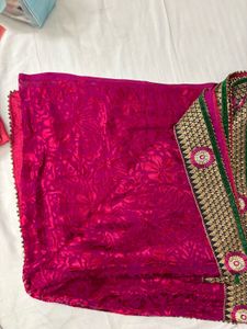 Women magenta saree