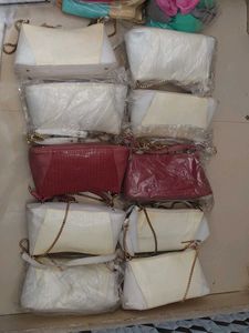 Cream Croc Embossed Shoulder Bag (Pack of 10)