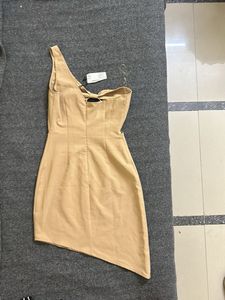 Chic One-Shoulder Cut-Out Dress