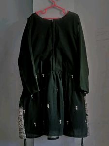 Emerald Green Kurta Set with Embellishments