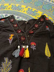 Black Floral Embroidered Kurti Set