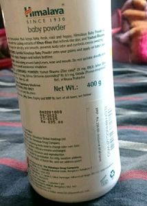 "👶 Himalaya Baby Powder (400g) - 🌿 Infused with Herbs &amp; Zinc Oxide, 🌼 All Skin Types, 🕒 24-Month Shelf Life, 🇮🇳 India Origin"