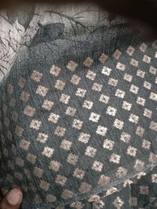 joint used lenin Elegant Leaf Print Saree