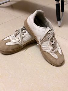 Samba Sneakers