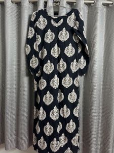 Elegant Black & White Printed Kurta