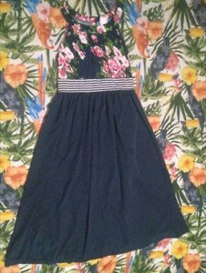 Floral Print Sleeveless Midi Dress