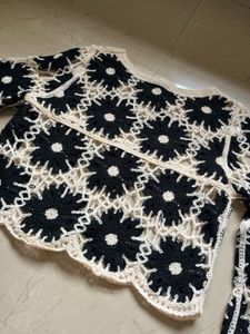 women crochet floral round neck long sleeve crop t