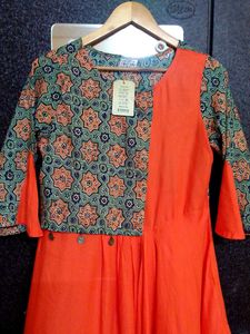 stylish Kurti with out tag &amp; skirt combo