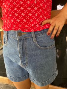 High waisted Denim Shorts