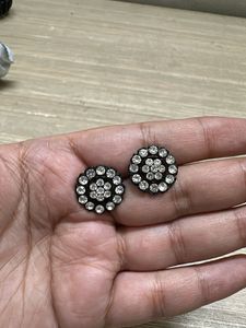 unused Sparkling Stud Earrings