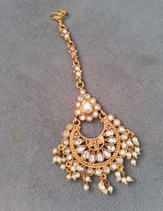Elegant Pearl &amp; Stone Maang Tikka