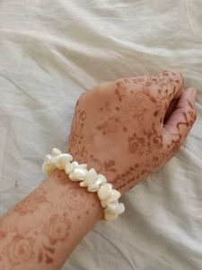 Chic Pearl Chip Bracelet