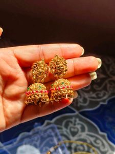 Exquisite Gold-Tone Indian Jewellery Set