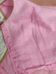 Elegant Pink Saree with Golden Border🌸💕