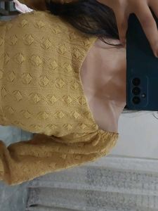 Stylish Yellow Textured Crop Top