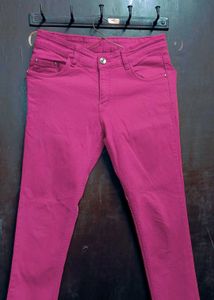 Stylish Pink High-Waisted Jeans