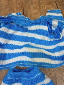 Cute Knitted Baby Outfit