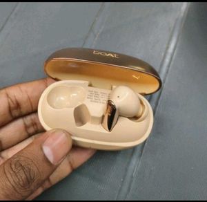 BoAt Airdopes 301.Only Right side