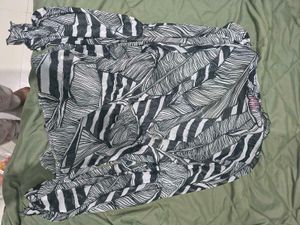 Chic Sheer Leaf Print Top