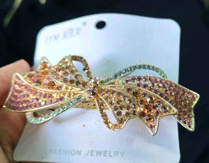 Hair Clips &amp; Bangles – ₹69 per Piece