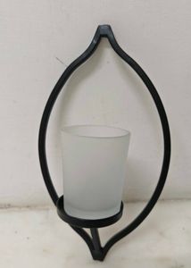 Set of 4 Modern Leaf Design Candle Holders