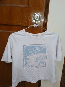 🤍 Westside White Graphic Crop T-Shirt