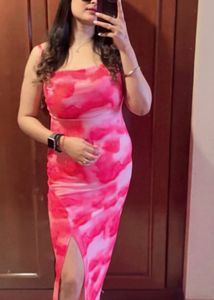 Chic Pink Tie-Dye Maxi Dress with Slit