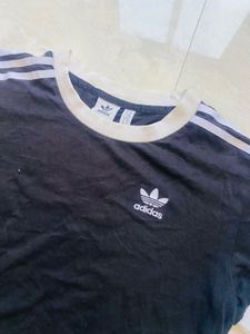 ADIDAS T SHIRT