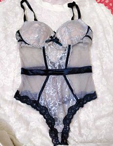 Lace sexy paded bodysuit 👍