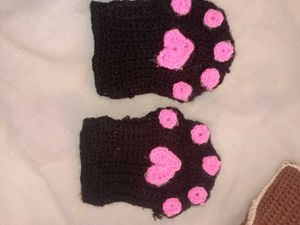 Handmade Crochet Heart Paw Wristband
