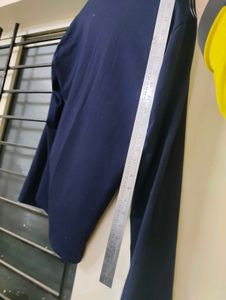 Body top with unique patch design