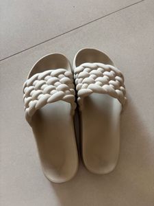 zudio Stylish Braided Slides