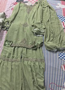 green kurta set