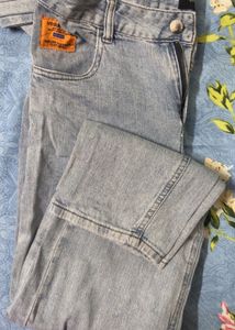 Classic Light Wash High Waisted Jeans