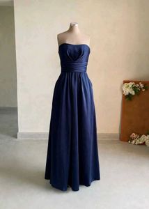 Elegant Navy Blue Strapless Gown ❤️