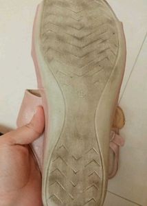 Selling Lee Cooper Flats In ₹200