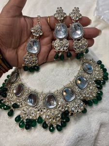 Stunning Kundan Necklace & Earring Set