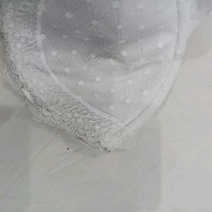 🪔 Elegant White Lace Trim Bra