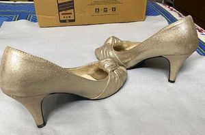 Sparkling Gold Heels