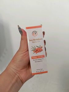 Sea Buckthorn Beery Oil &amp; book combo