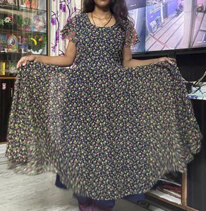 Flowy Floral Print Maxi Dress