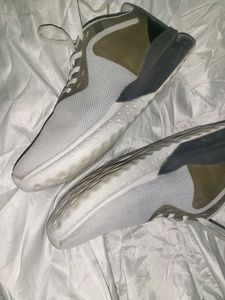 Niks Lakhani Running Shoes - Size 10