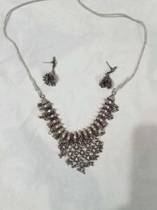 Elegant Silver-Tone Necklace & Earring Set