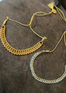Elegant Gold-Tone Necklace with Pink Pearls