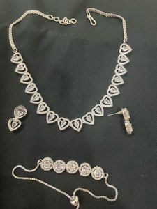 Stunning Heart Shaped Jewelry Set