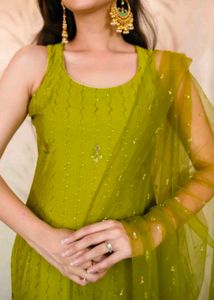 Sleeveless Kurta Pant Salwar Set for Women