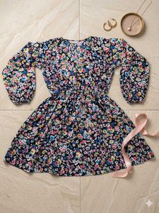 Floral Print V-Neck Mini Dress