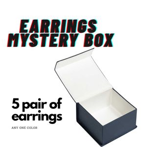 5 pairs, Mystery earrings