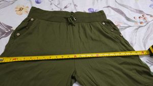 Women's Olive Green Cargo Capri Pants