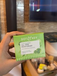 Dot & Key Cica Calming Moisturizer